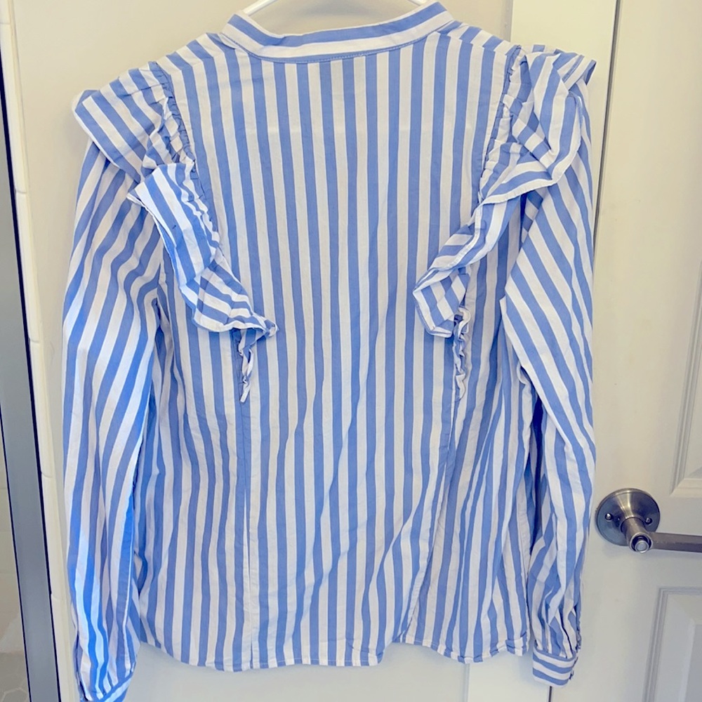 Button up - Picture 3 of 3